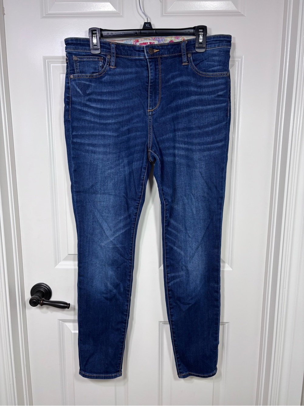 Johnny Was Mid Rise The Skinny Jean Women’s 31 Tapered Leg Stretch - Picture 1 of 7